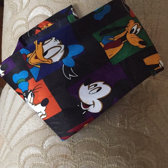 Disney Mickey Tie - Picture 4 of 5